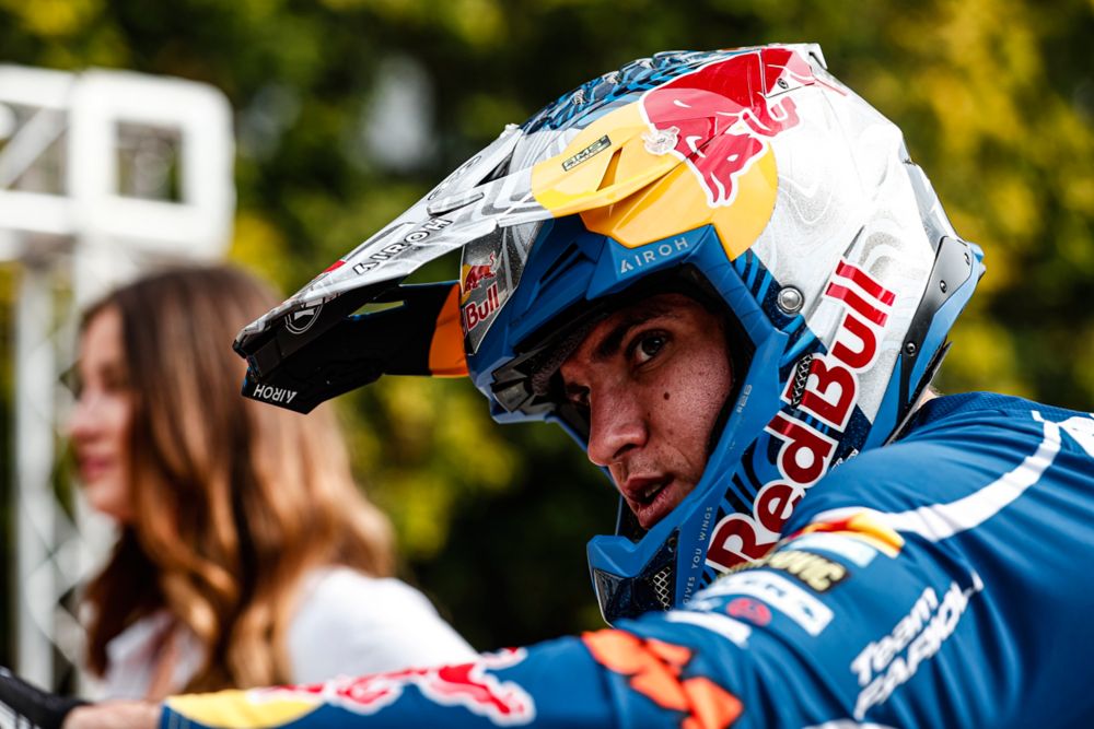 Casco airoh red discount bull