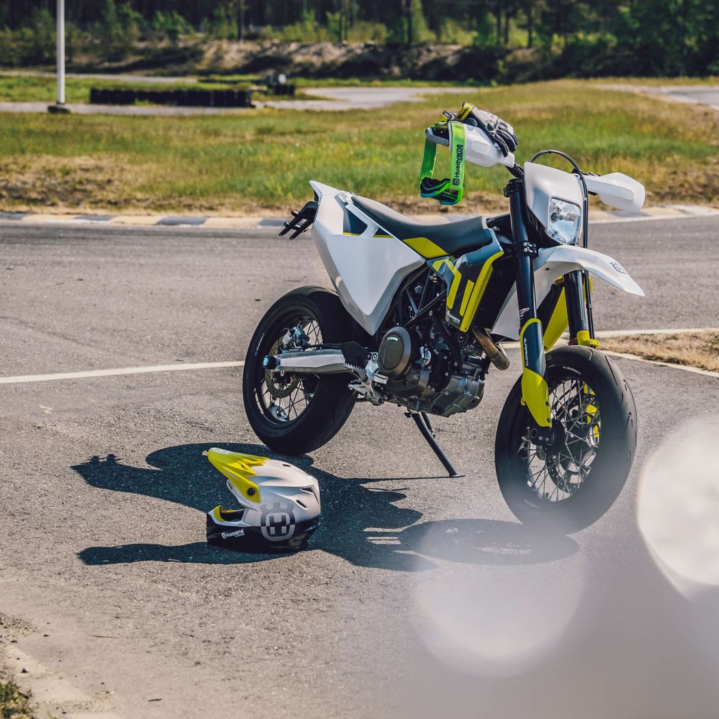 Husqvarna 701 Supermoto Custom