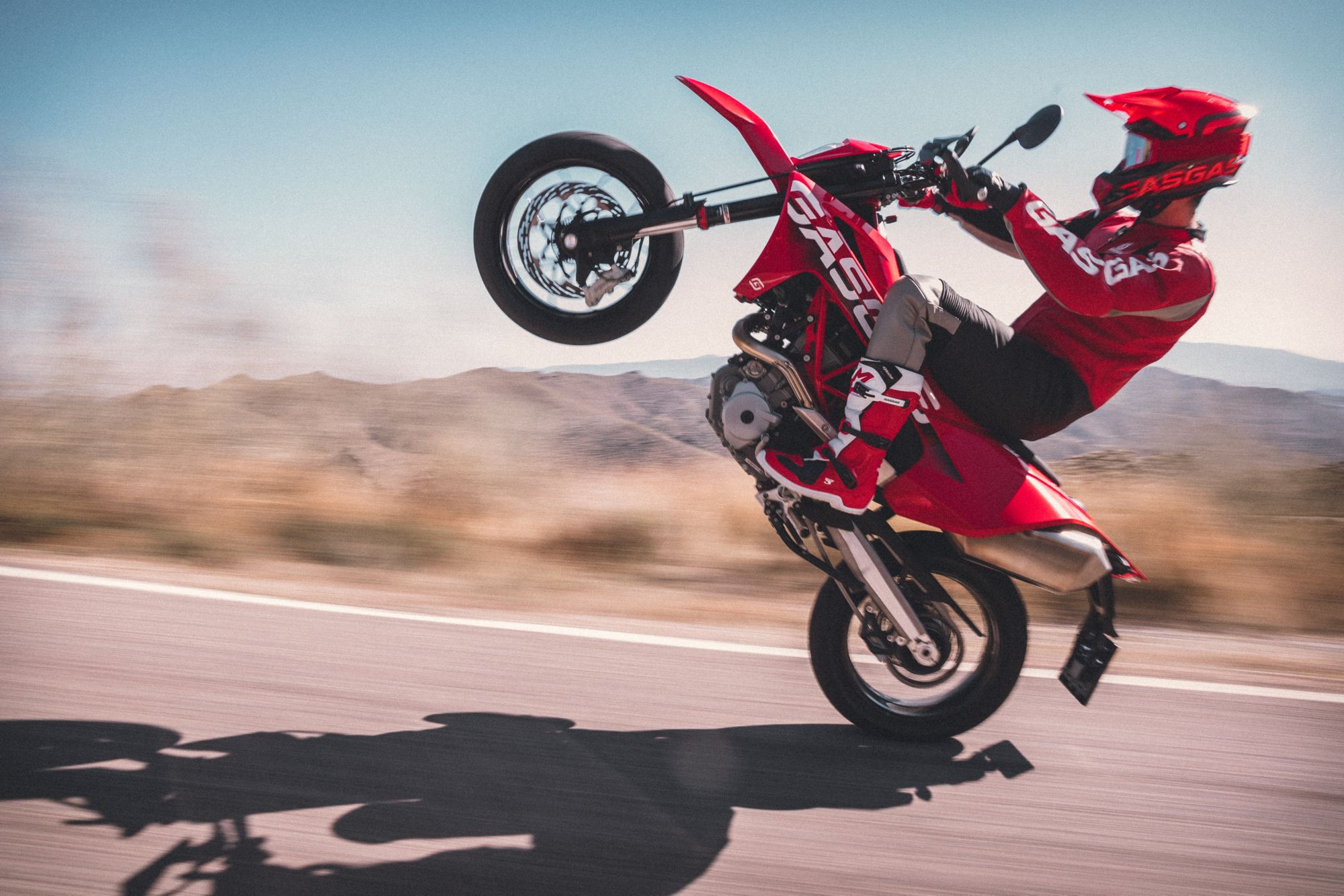 supermoto-segment-page-action-slider