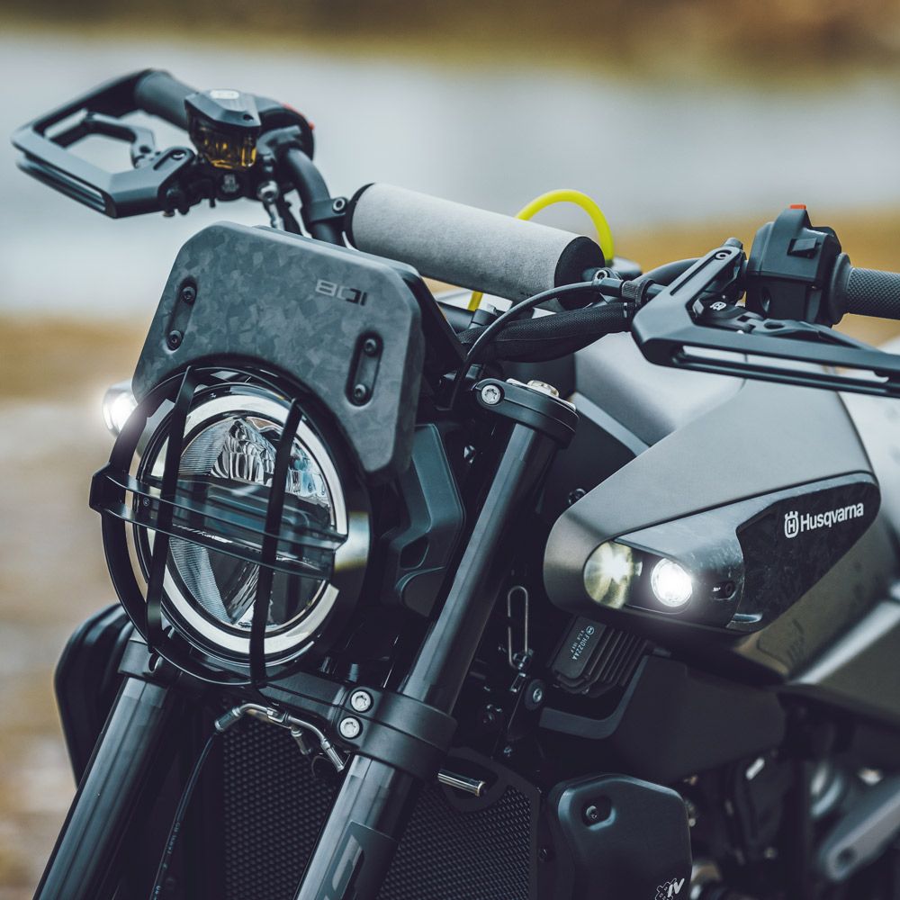 Svartpilen 801 Custom | Husqvarna 日本