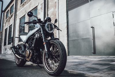 2020 Vitpilen and Svartpilen range available now