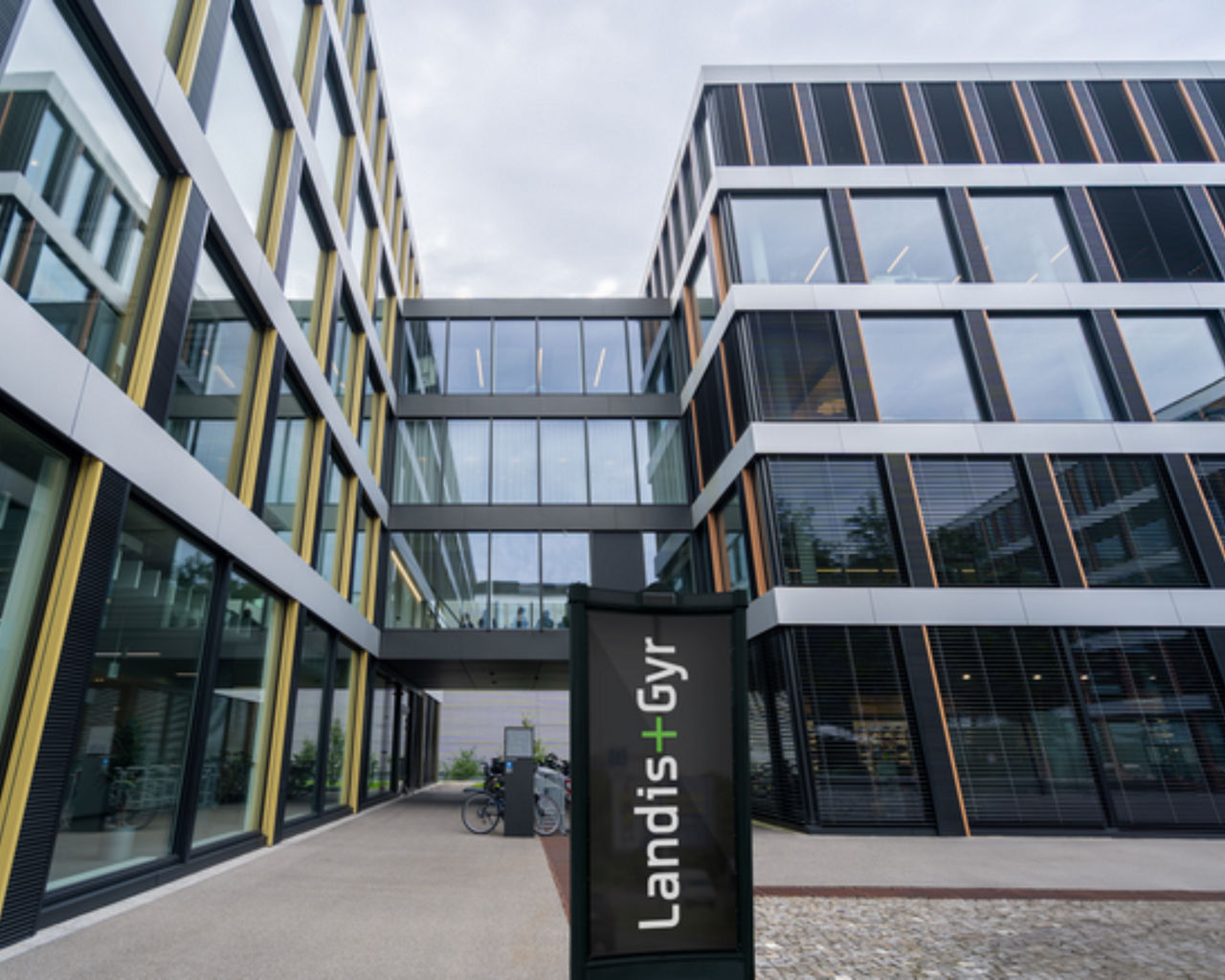 Cham Office_Landis+Gyr - 1