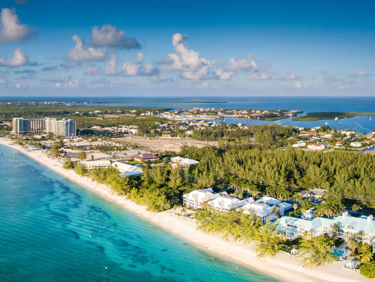 Voici une image de la plage des îles Caïmans