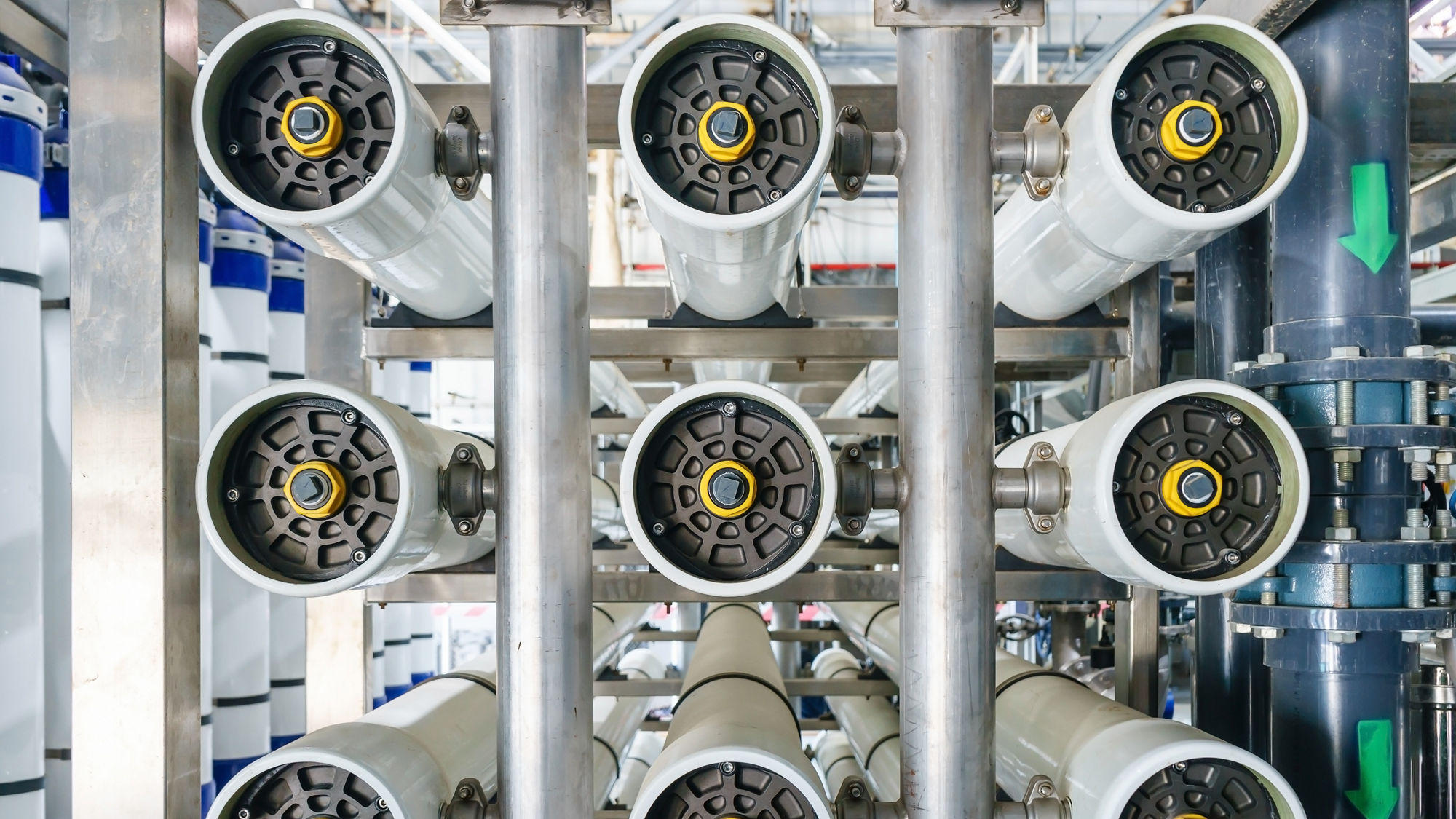 water-treatment-basins-and-processing-infrastructure-in-a-municipal-treatment-facility