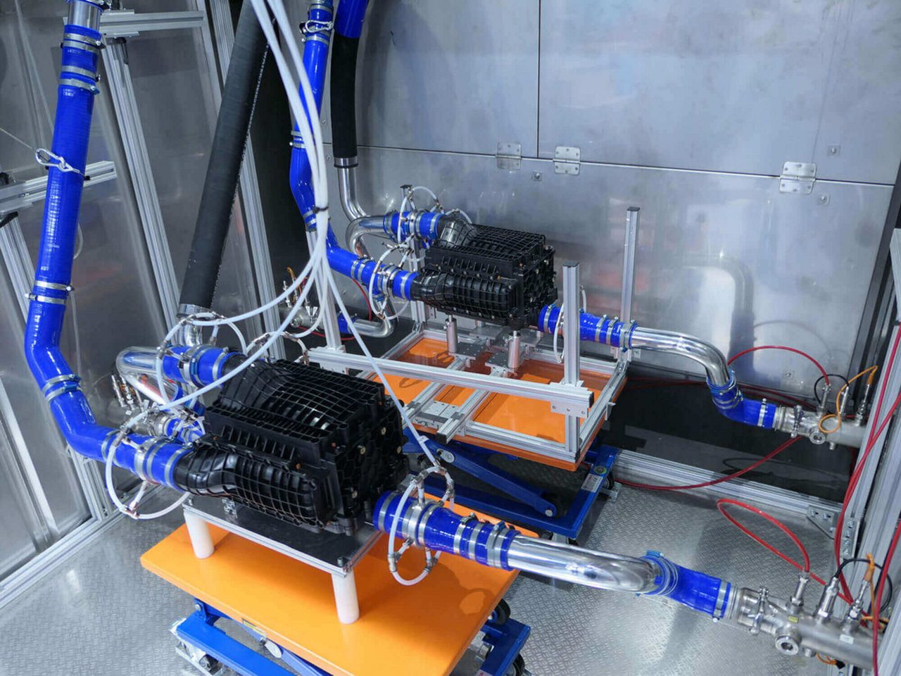 Funktionstest von zwei Prüflingen