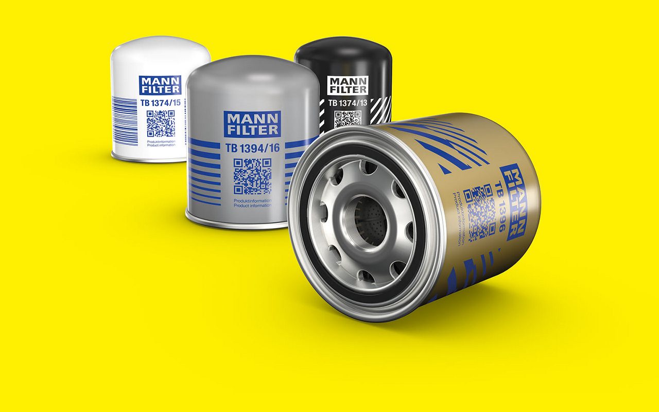 The four types of high-performing MANN-FILTER air dryer cartridges - white, black, silver and gold