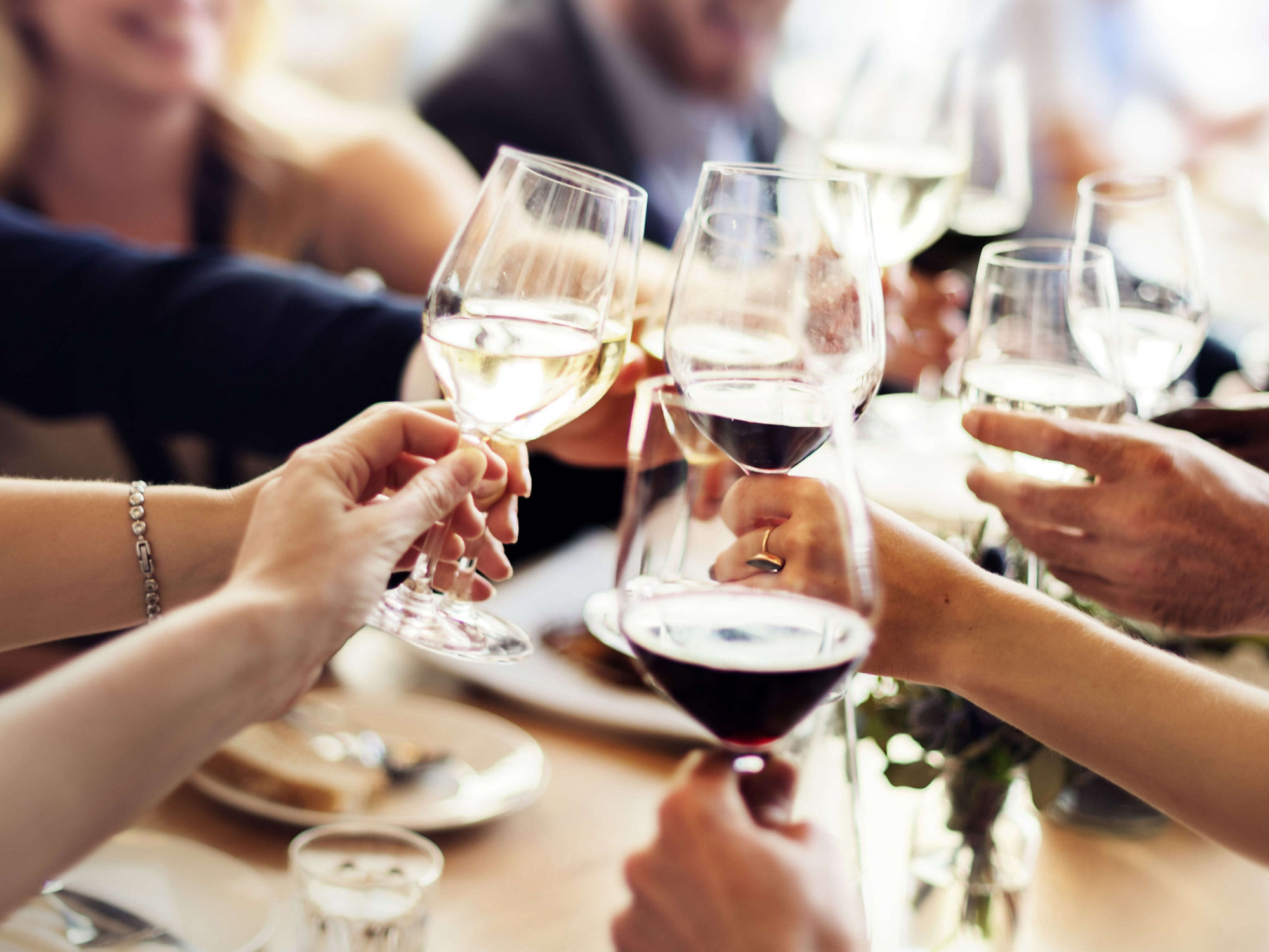 Membrane filters for wine and beer dealcoholization