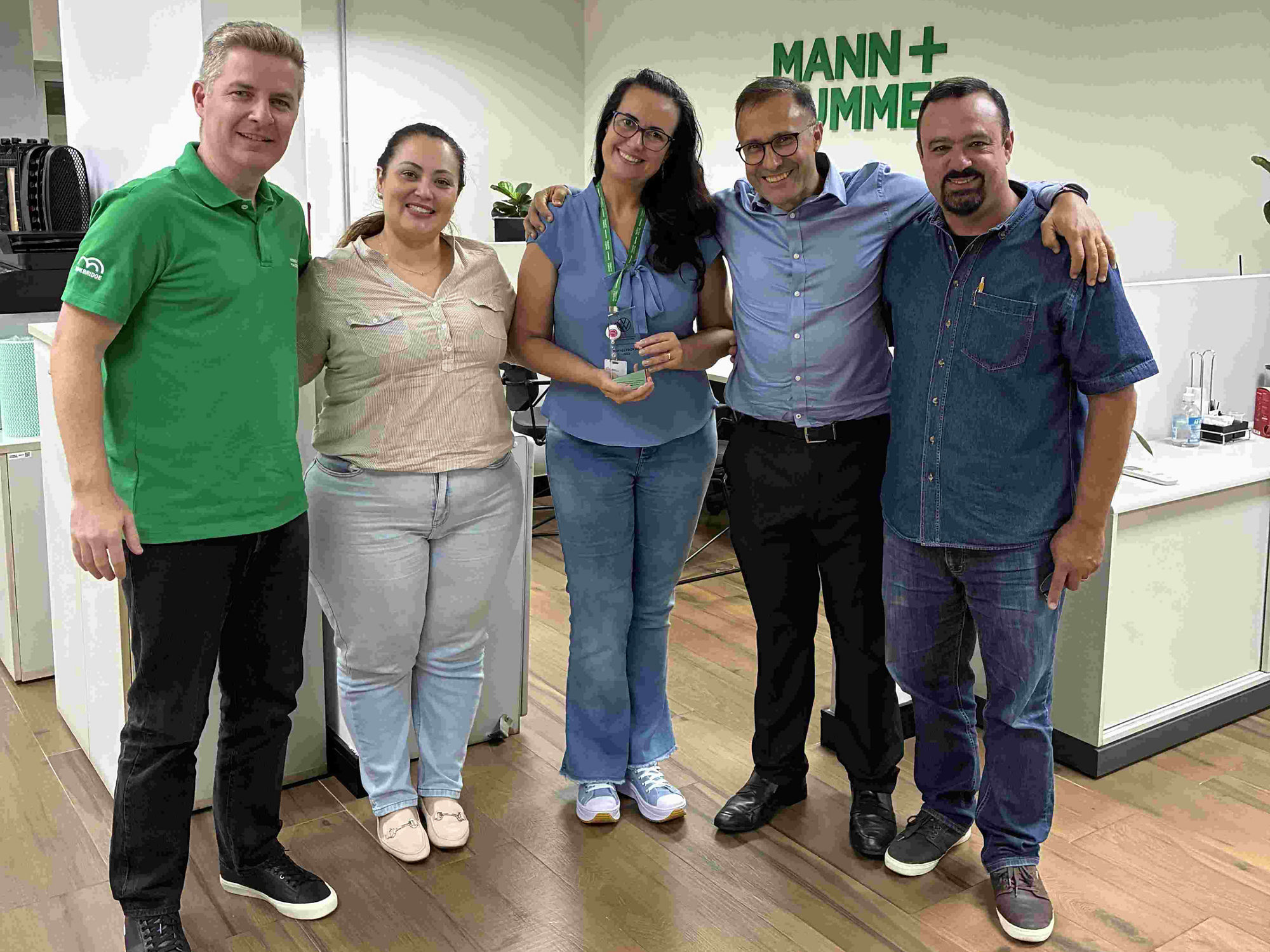 mhbr-vw-aa-supplier-award-team-picture
