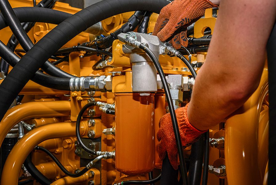 MANN-FILTER hydraulic filters in original equipment quality reduce downtimes of hydraulic systems