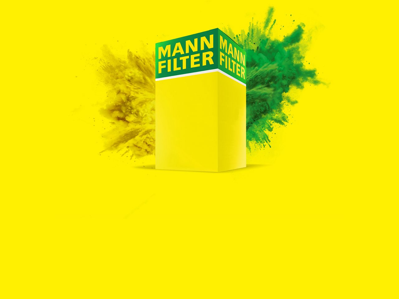 La famosa caja MANN-FILTER en colores amarillo brillante y verde con características sostenibles.