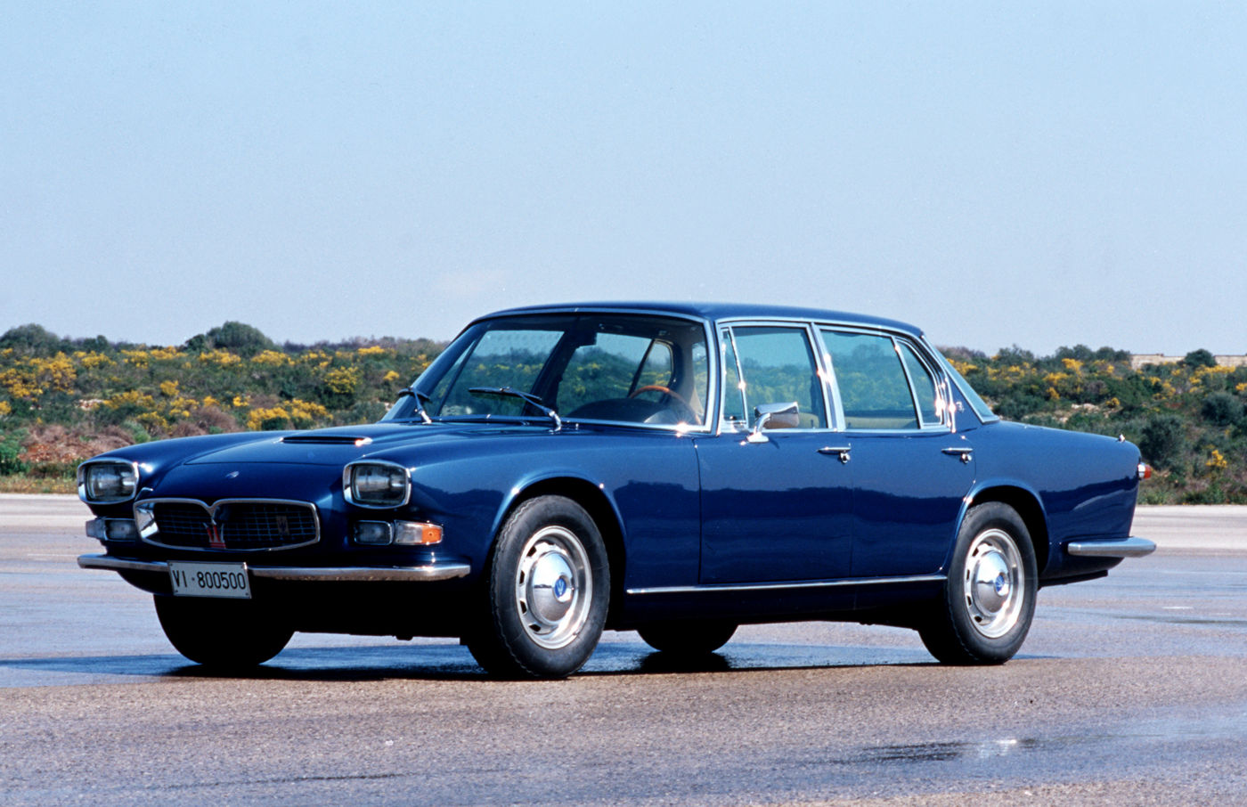Maserati Classic - Quattroporte I - carrosserie bleue - vue latérale