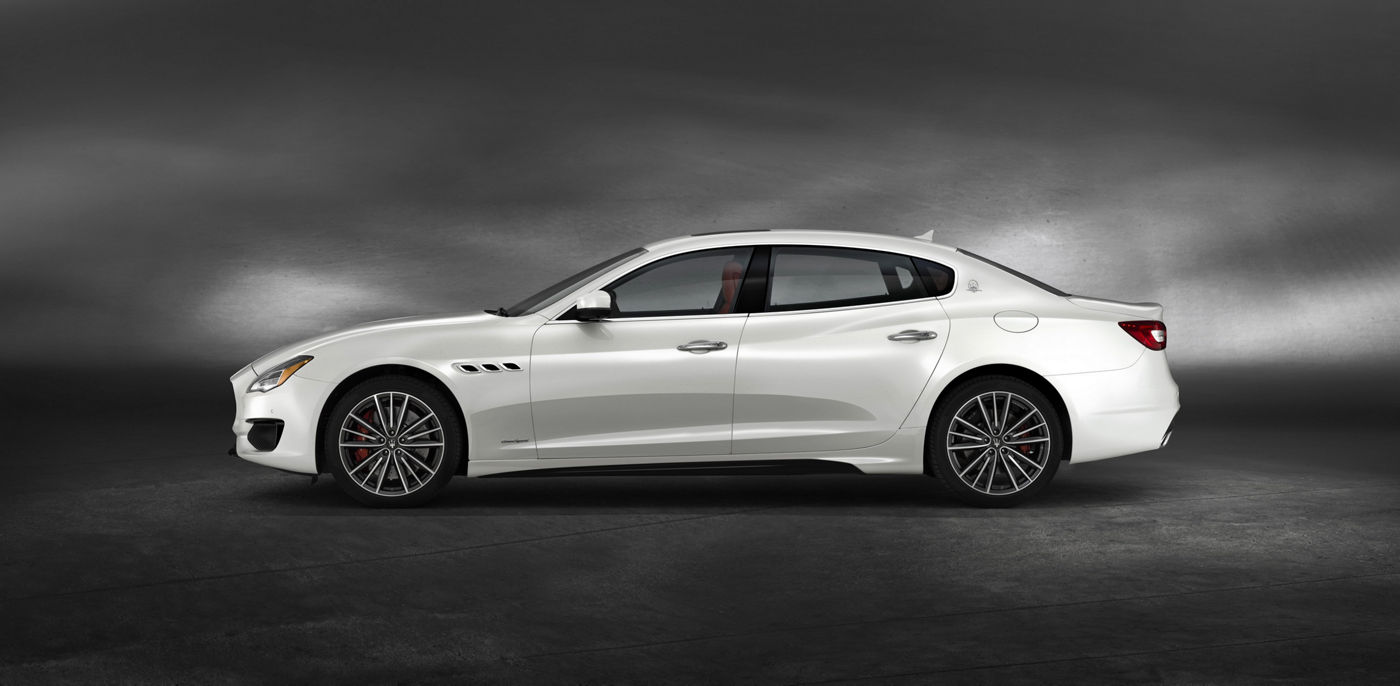 The flagship Quattroporte GTS – Bianco color, side view