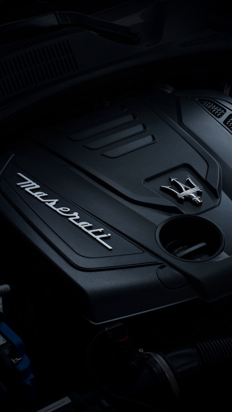 Detalle del motor Maserati del SUV Levante Hybrid