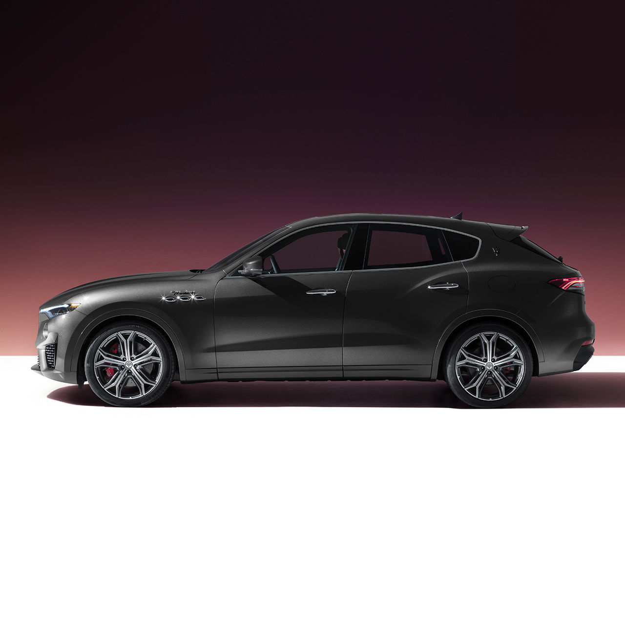Sideview of Maserati Levante