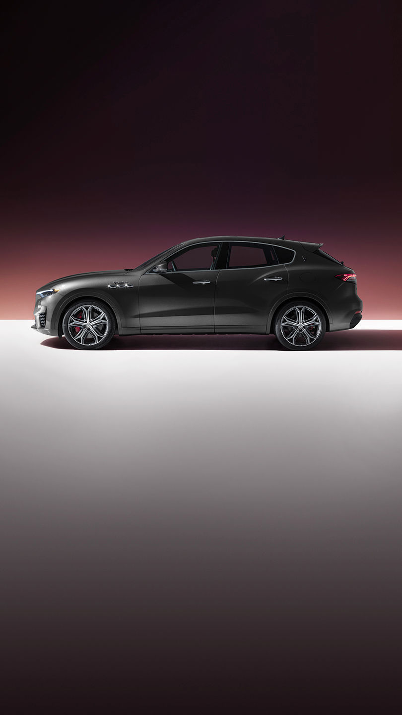 Sideview of Maserati Levante