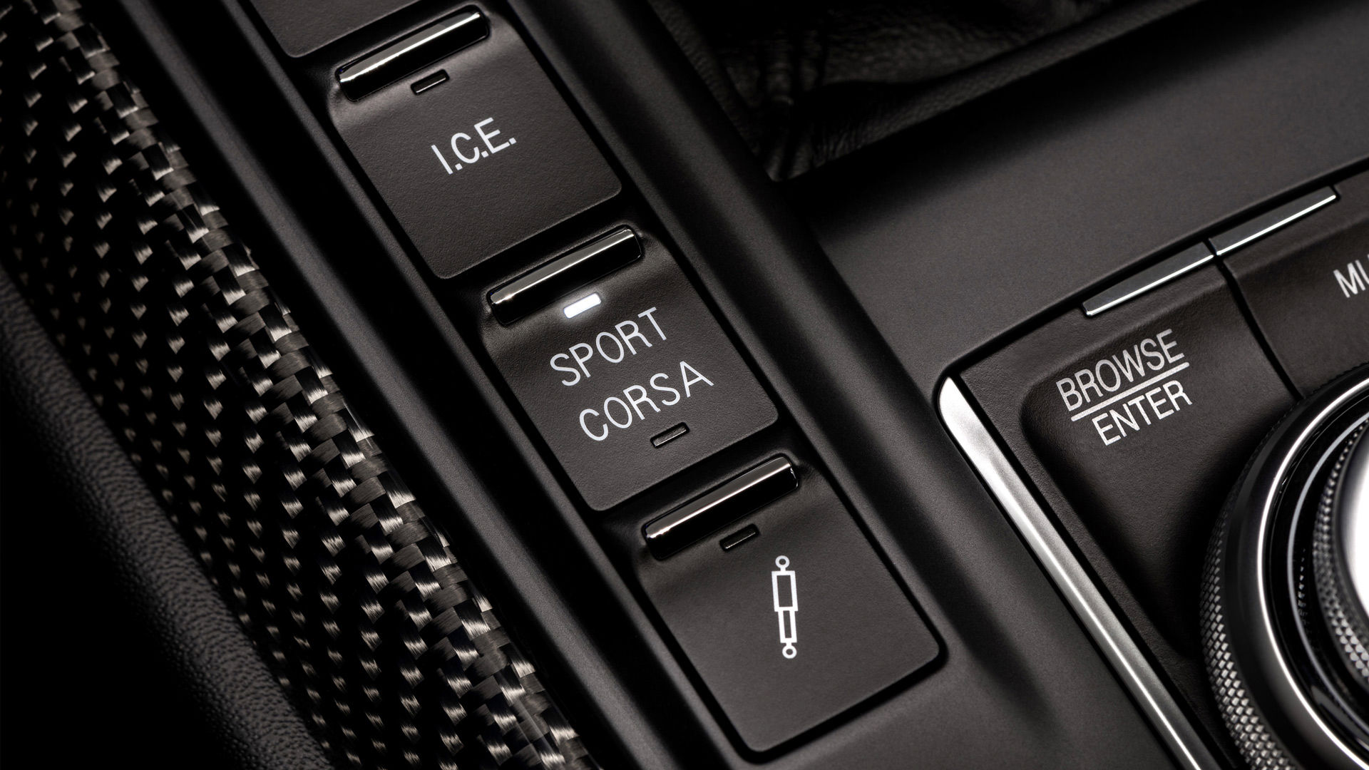 Controles Sport o Corsa en el SUV Maserati Levante Trofeo