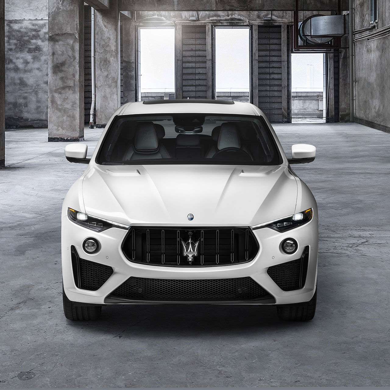 SUV Maserati Levante Trofeo blanco