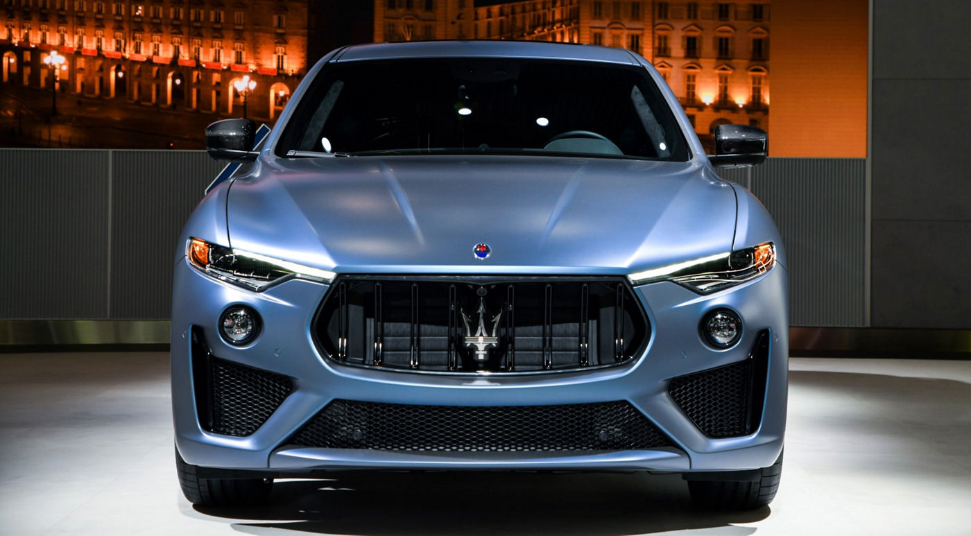 Maserati Levante GTS d’édition One of One - vue frontale - couleur “Blu Astro”