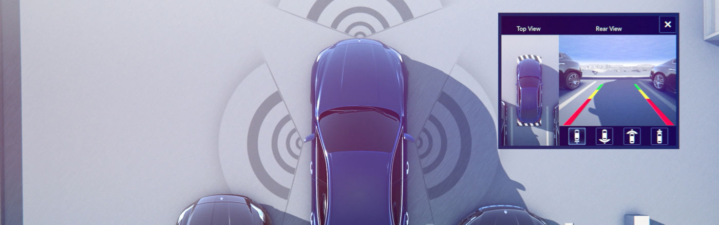 Pantalla y vehículo Maserati con cámara de visión de 360°