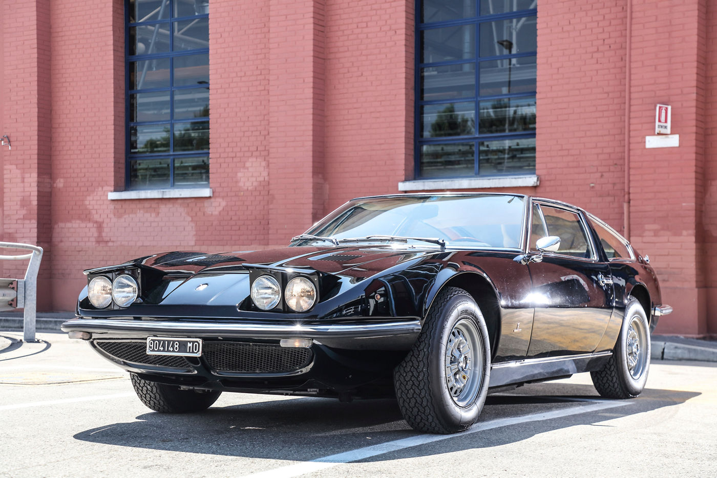 50 Jahre Maserati Indy Coupé, Lackierung Oro Metalizzato, Frontansicht