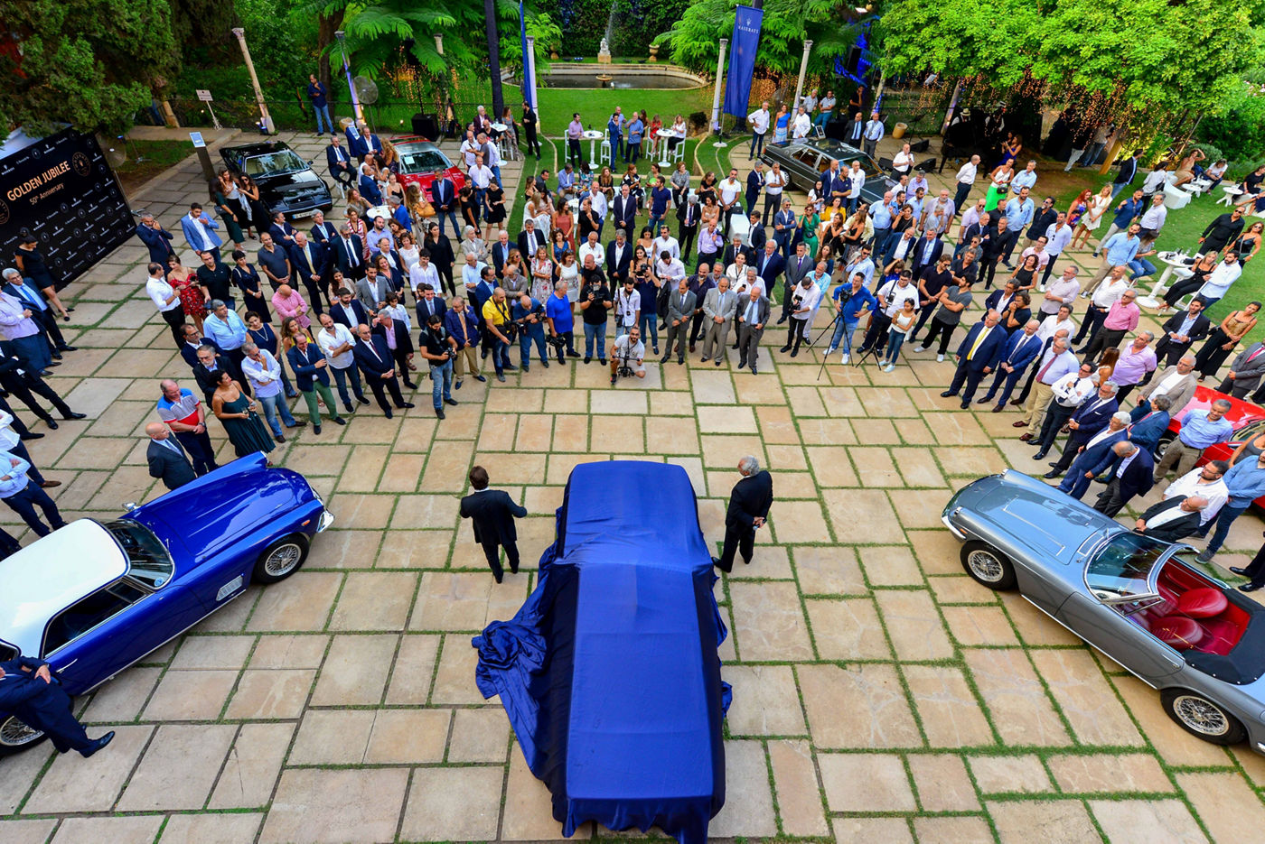 Maserati juntos con Bazerji y Fils celebrando los 50 años de colaboración en Líbano