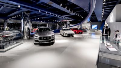 Factory Tour Una visita esclusiva dei nostri stabilimenti Maserati