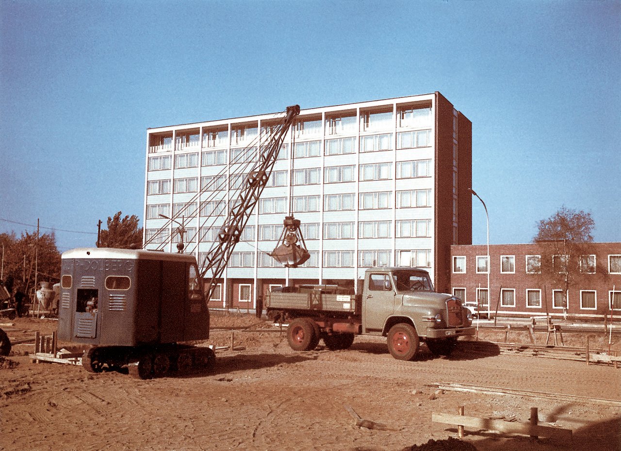 1958: Verwaltungsgebäude