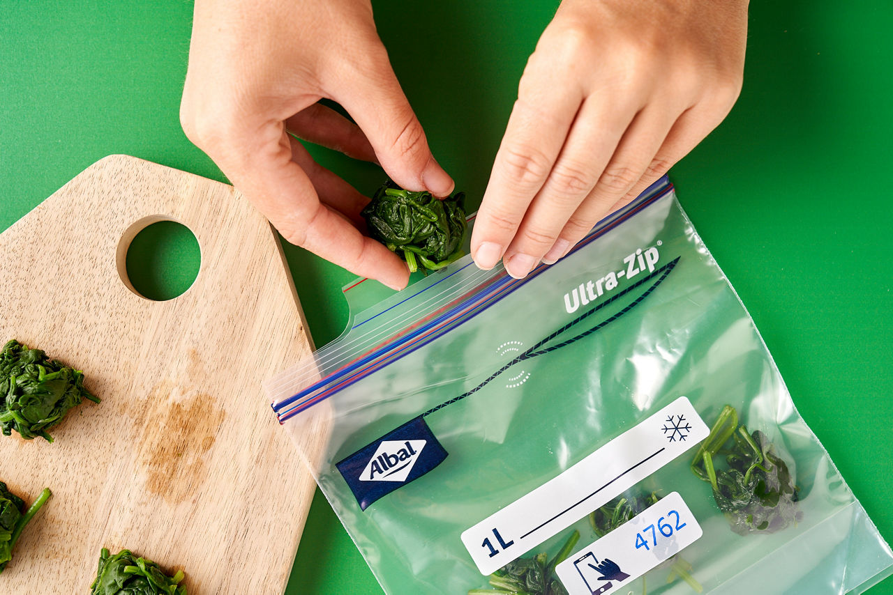 Chou rouge dans des assiettes