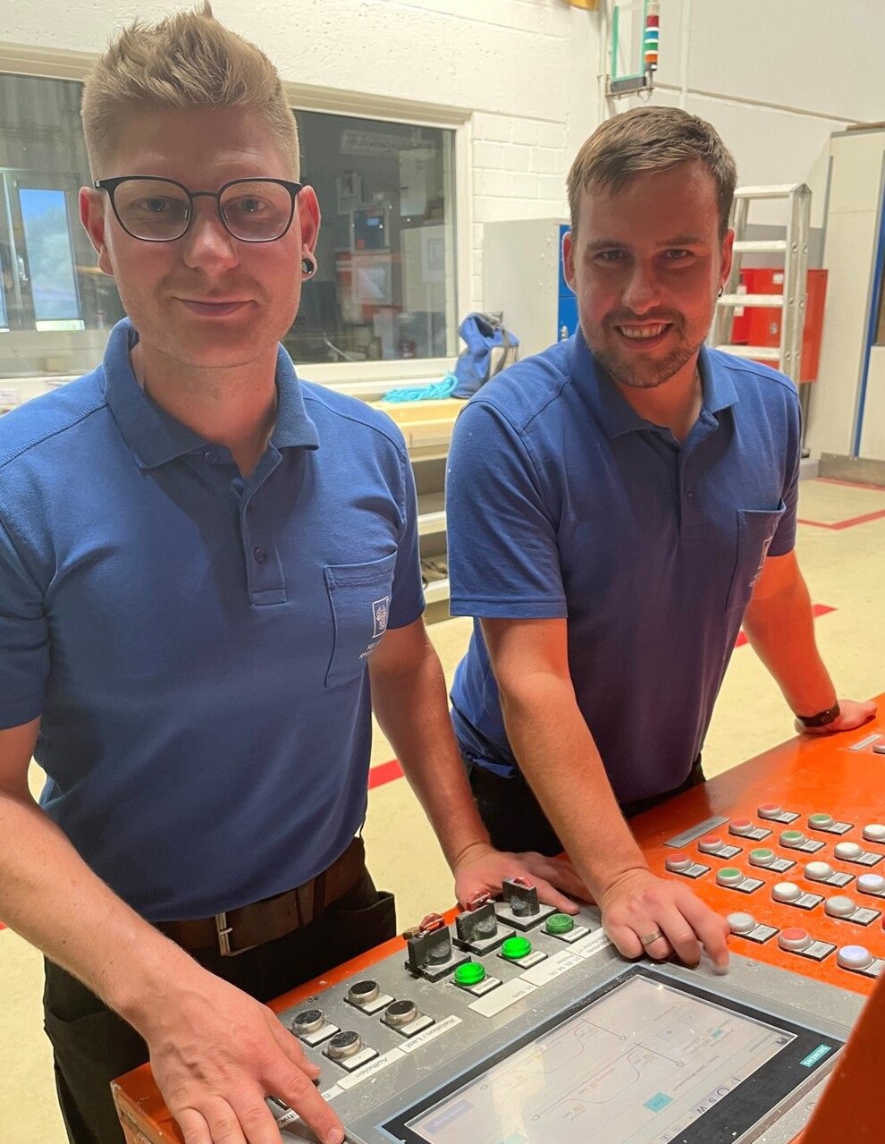 Elektromeister und Papieringenieur