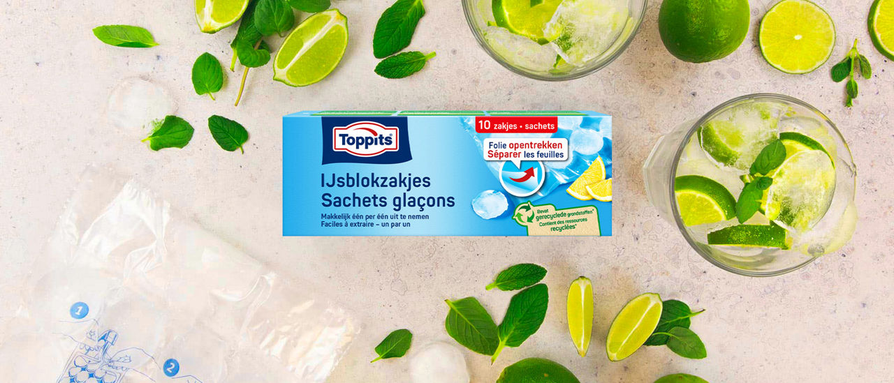 Sachets de glaçons Toppits® au citron frais, emballage et logo visibles 