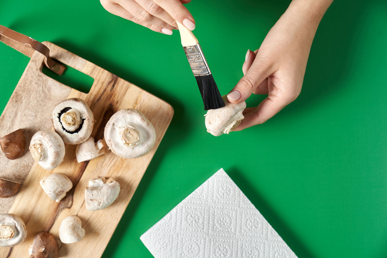 Chou rouge dans des assiettes