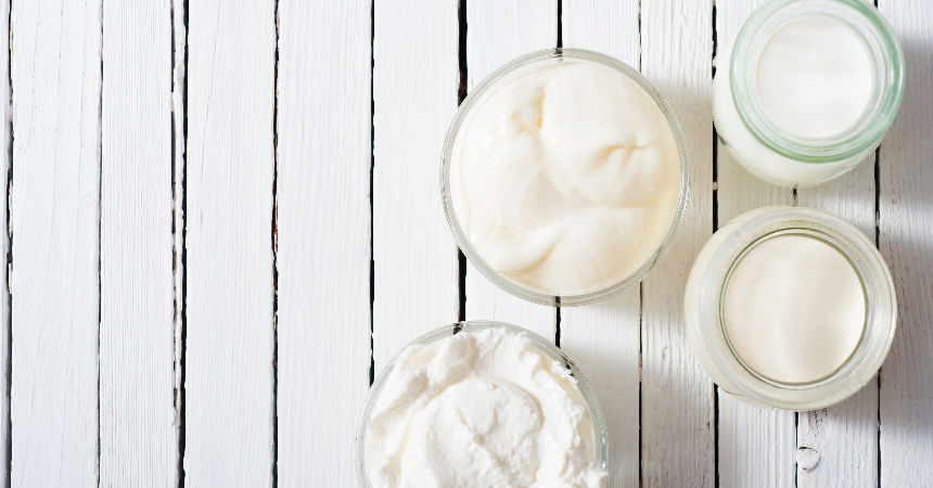 Chou rouge dans des assiettes