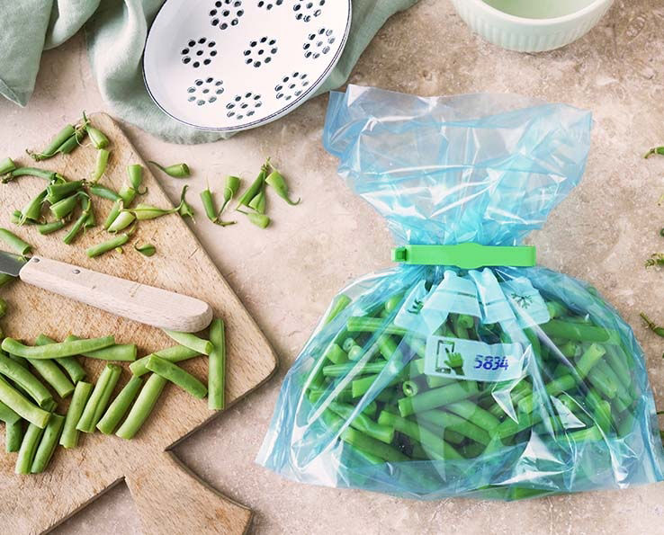 Chou rouge dans des assiettes