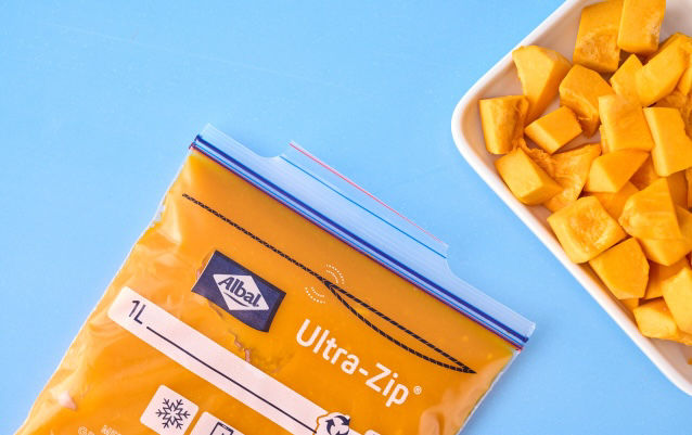 Chou rouge dans des assiettes