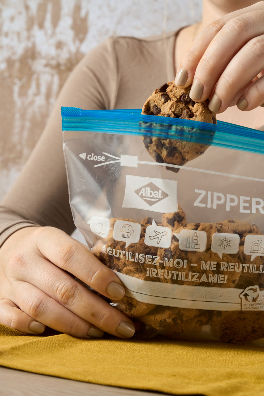 Cookies glissés dans un Sac Zipper Albal réutilisable