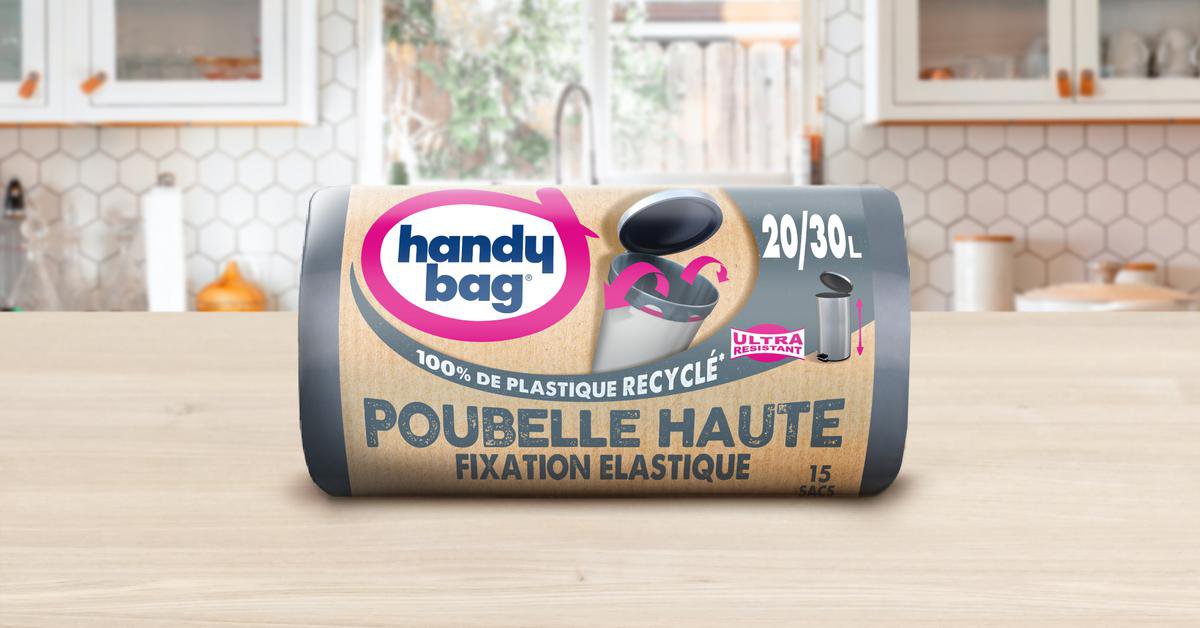 Rouleau de sacs poubelle Handybag fixation élastique sur fond neutre