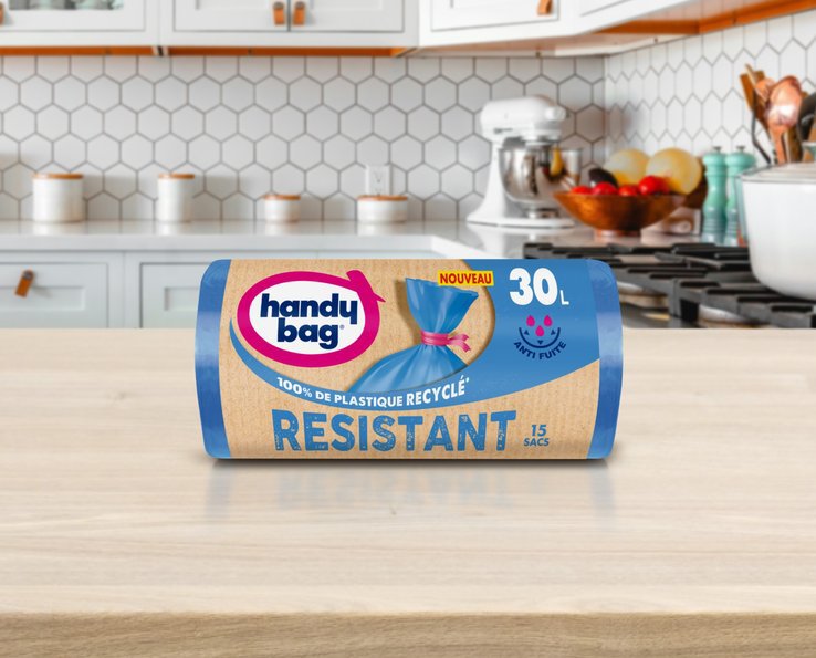 Sac poubelle Handybag mis en scène dans une cuisine pour teaser