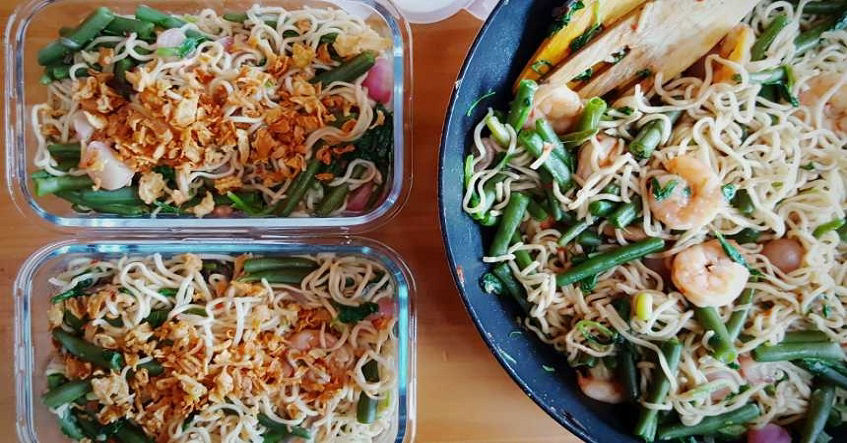 Chou rouge dans des assiettes