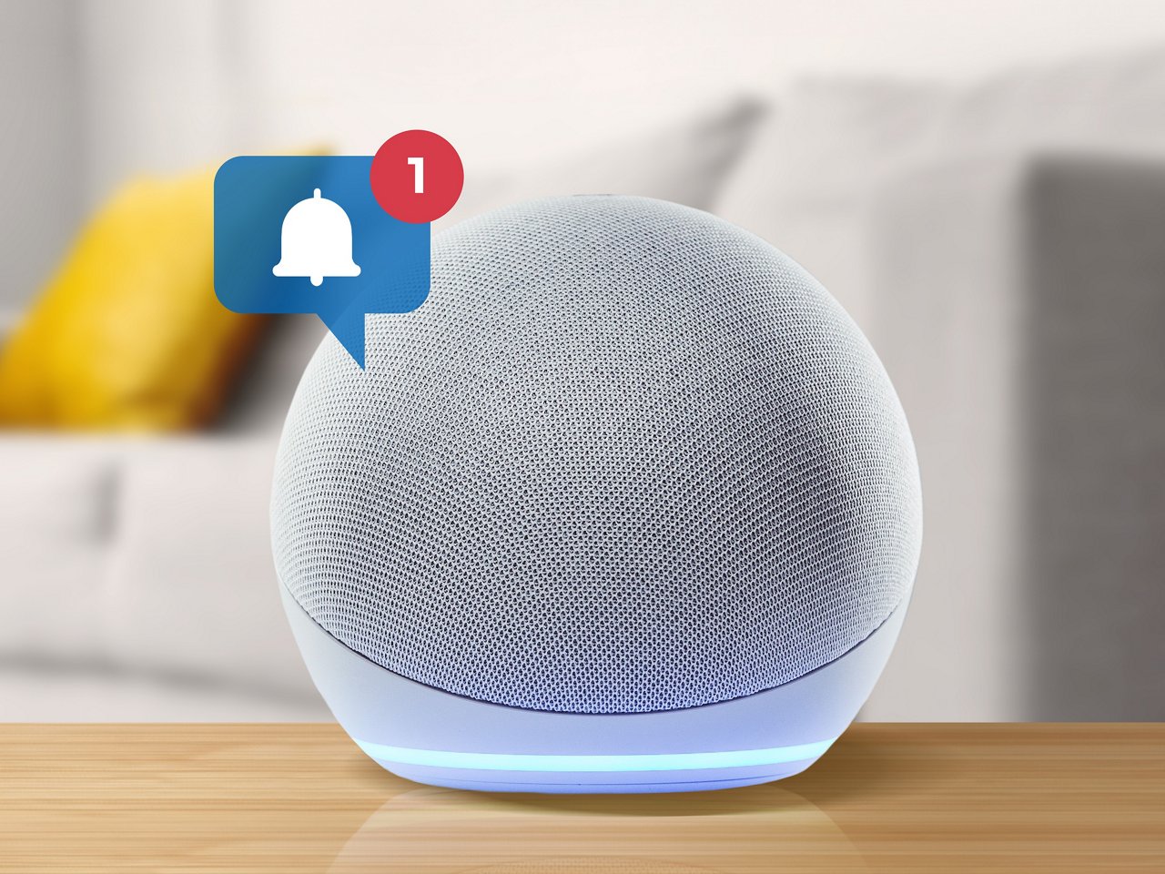 Amazon Echo Dot steht auf einem Couchtisch