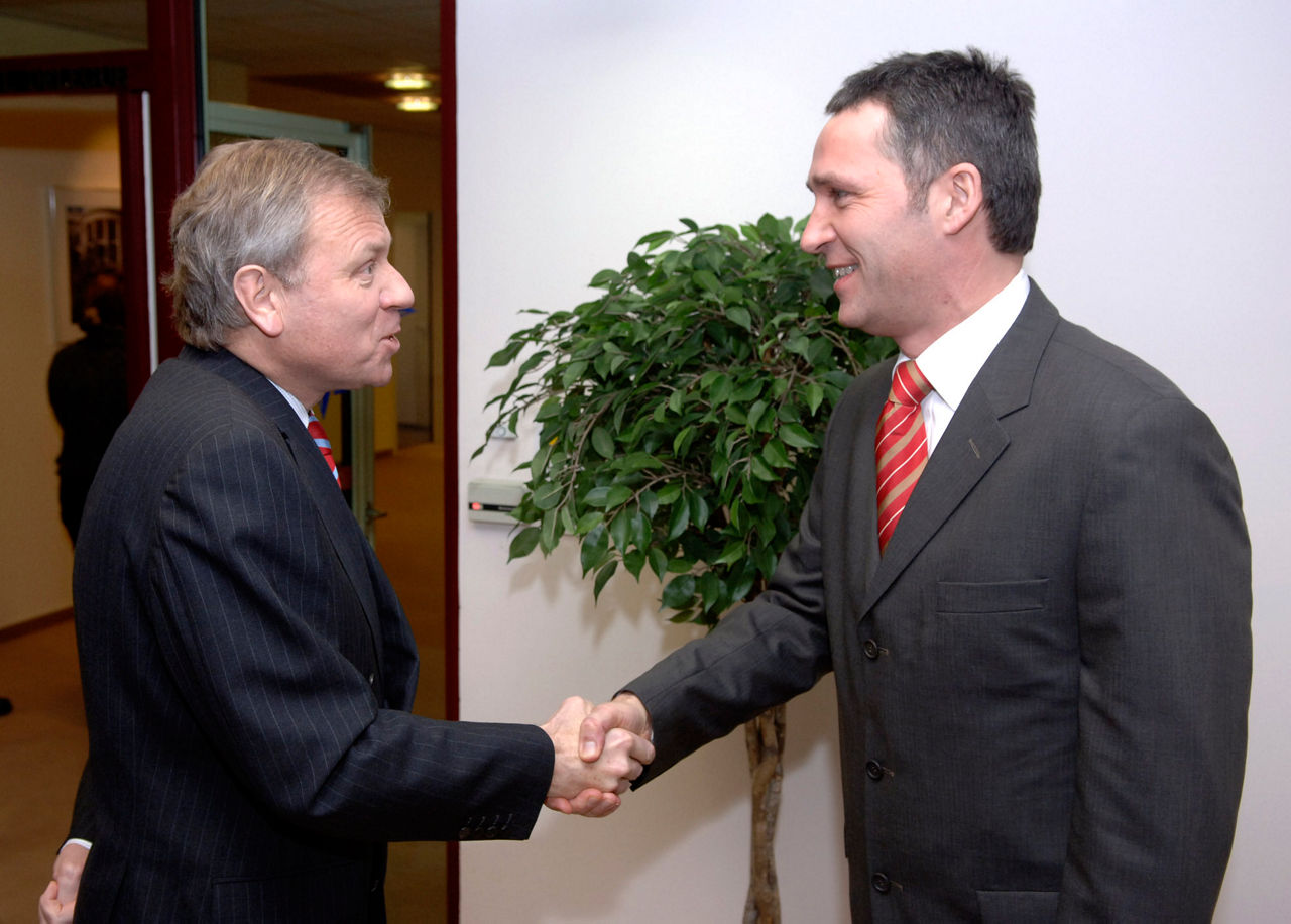 Norwegian Prime Minister visits NATO | NATO News