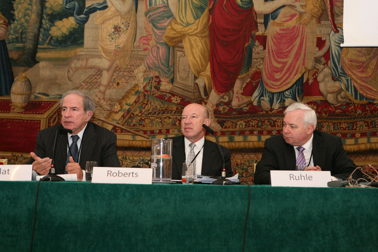 Allied and Russian experts discuss nuclear doctrine and strategy | NATO ...