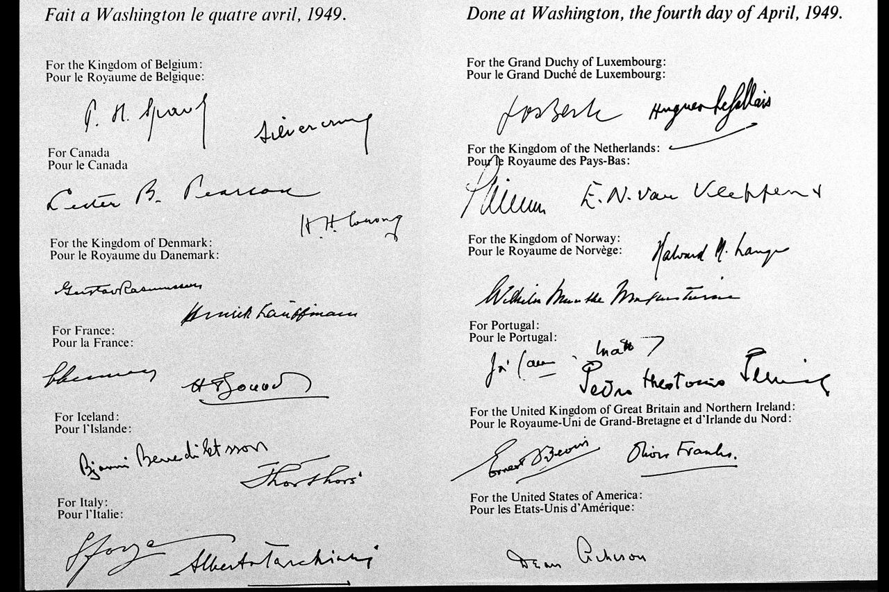 E1-origins_founding-treaty_signatures.jpg