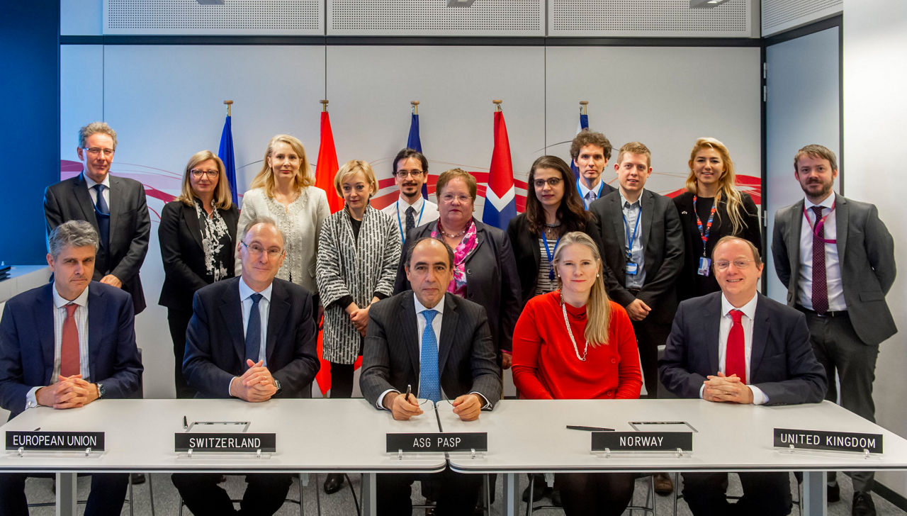 PASP treaty signature between NATO, EU, Switzerland, Norway and the United Kingdom, with NATO ASG Alejandro Alvargonzales.