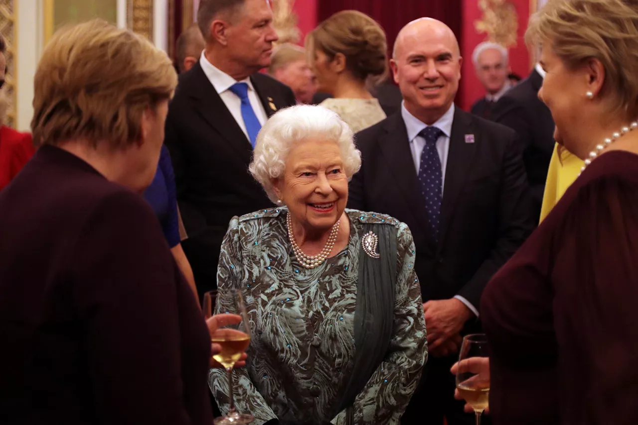 Her Majesty the Queen, with left Angela Merkel (German Chancellor) and right Erna Solberg (Prime Minister, Norway).Behind Her Majesty (left) Klaus Werner Iohannis (President, Romania)