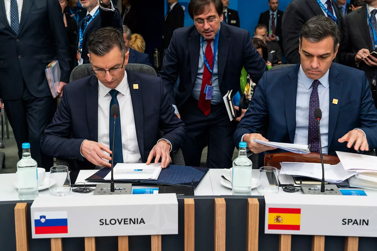 Left to right: Marjan Sarec (Prime Minister, Slovenia) and Pedro Sanchez Perez-Castejon (Prime Minister, Spain)
