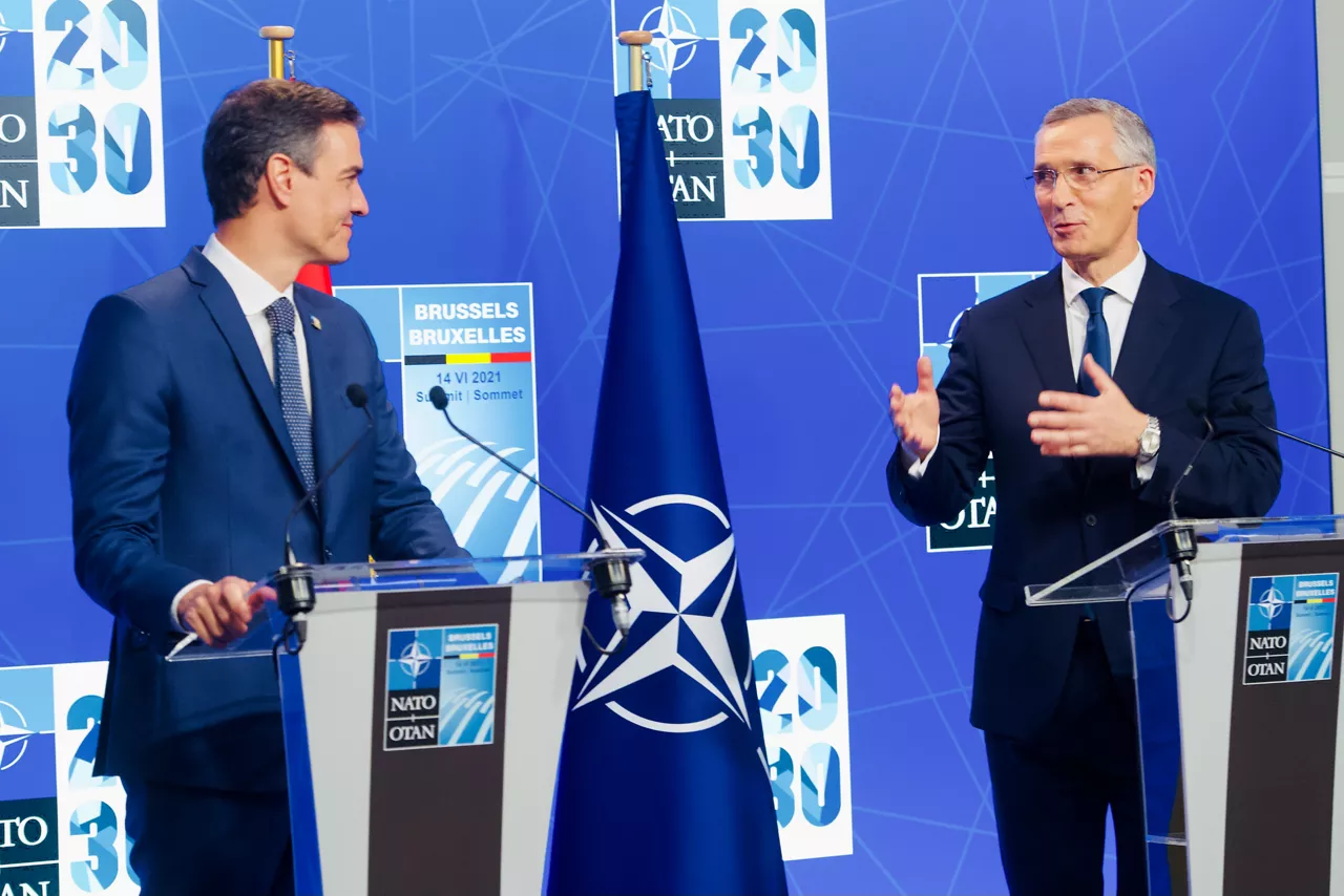 Left to right: Pedro Sanchez Perez-Castejon (Prime Minister, Spain) and NATO Secretary General Jens Stoltenberg
