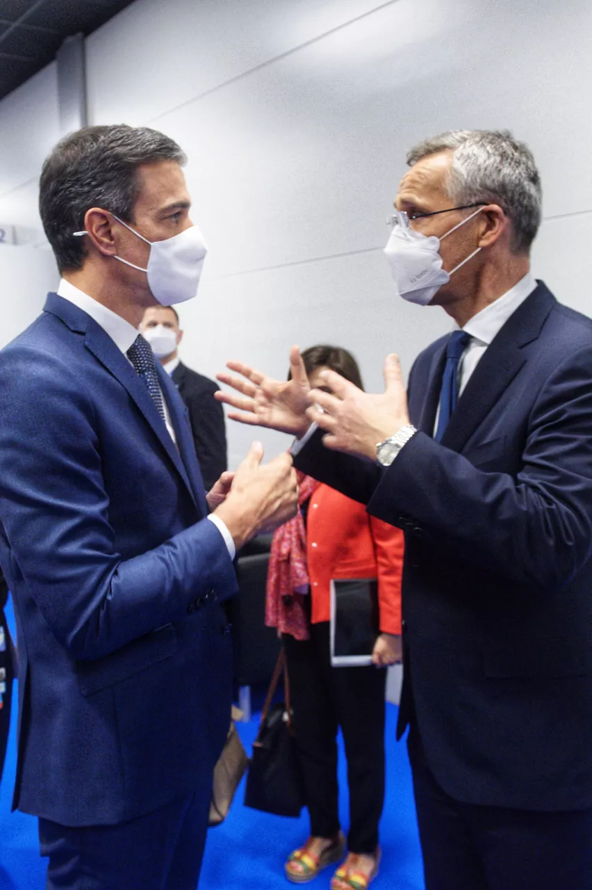 Left to right: Pedro Sanchez Perez-Castejon (Prime Minister, Spain) and NATO Secretary General Jens Stoltenberg