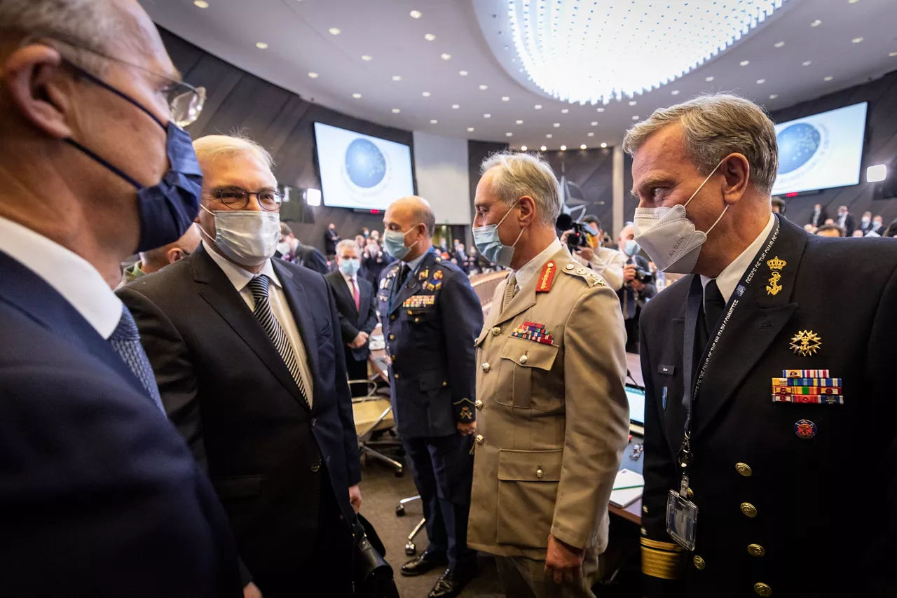 Left to right: Alexander Grushko (Deputy Minister of Foreign Affairs, Russian Federation) with Admiral Rob Bauer (Chair NATO Military Committee)