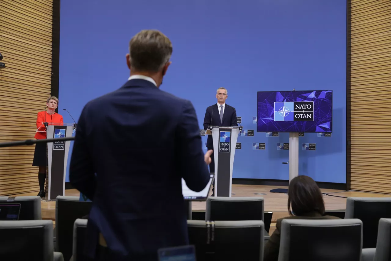 Press conference by NATO Secretary General Jens Stoltenberg following the meeting of the NATO-Russia Council at NATO Headquarters
