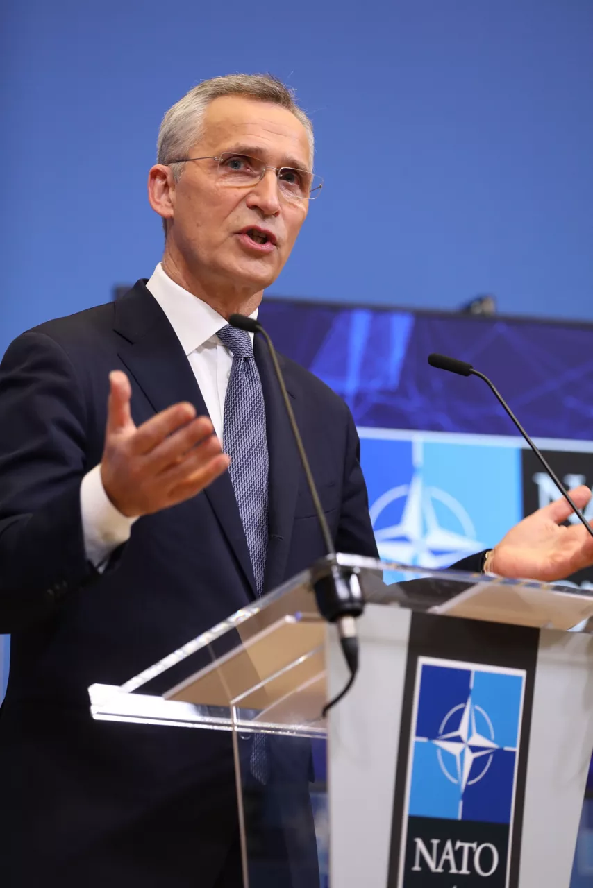 Press conference by NATO Secretary General Jens Stoltenberg following the meeting of the NATO-Russia Council at NATO Headquarters